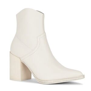 STEVE MADDEN “CATE” Ankle Boots